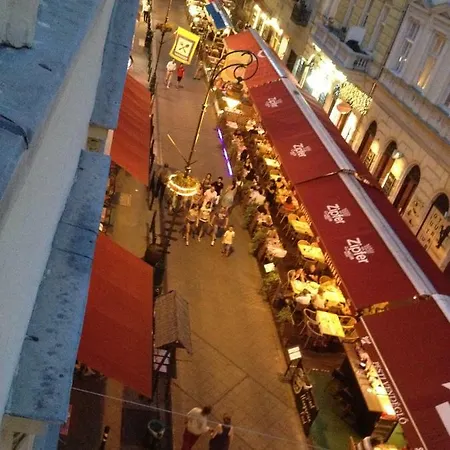 Pause With Free Parking *