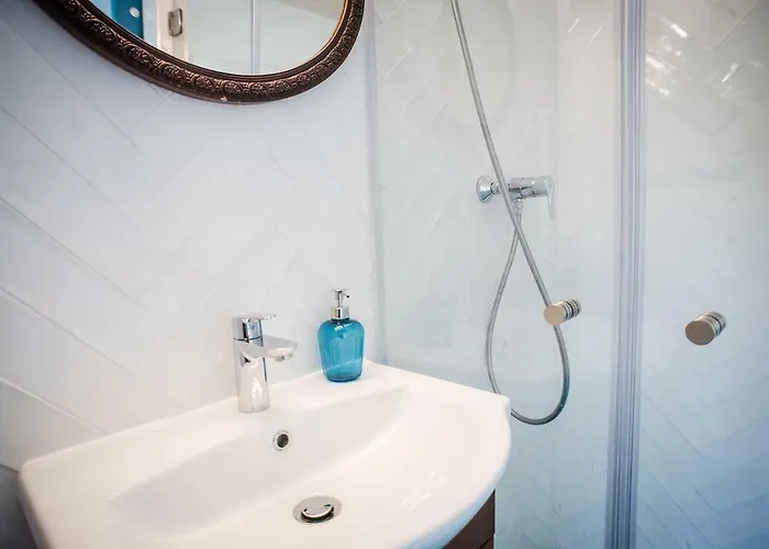 Pause With Free Parking Апартаменты Будапешт